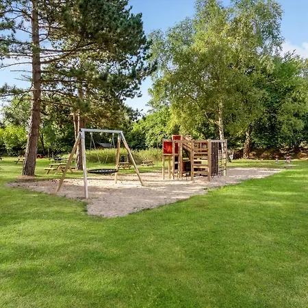 Semesterbostad 2 Bedroom Stunning In